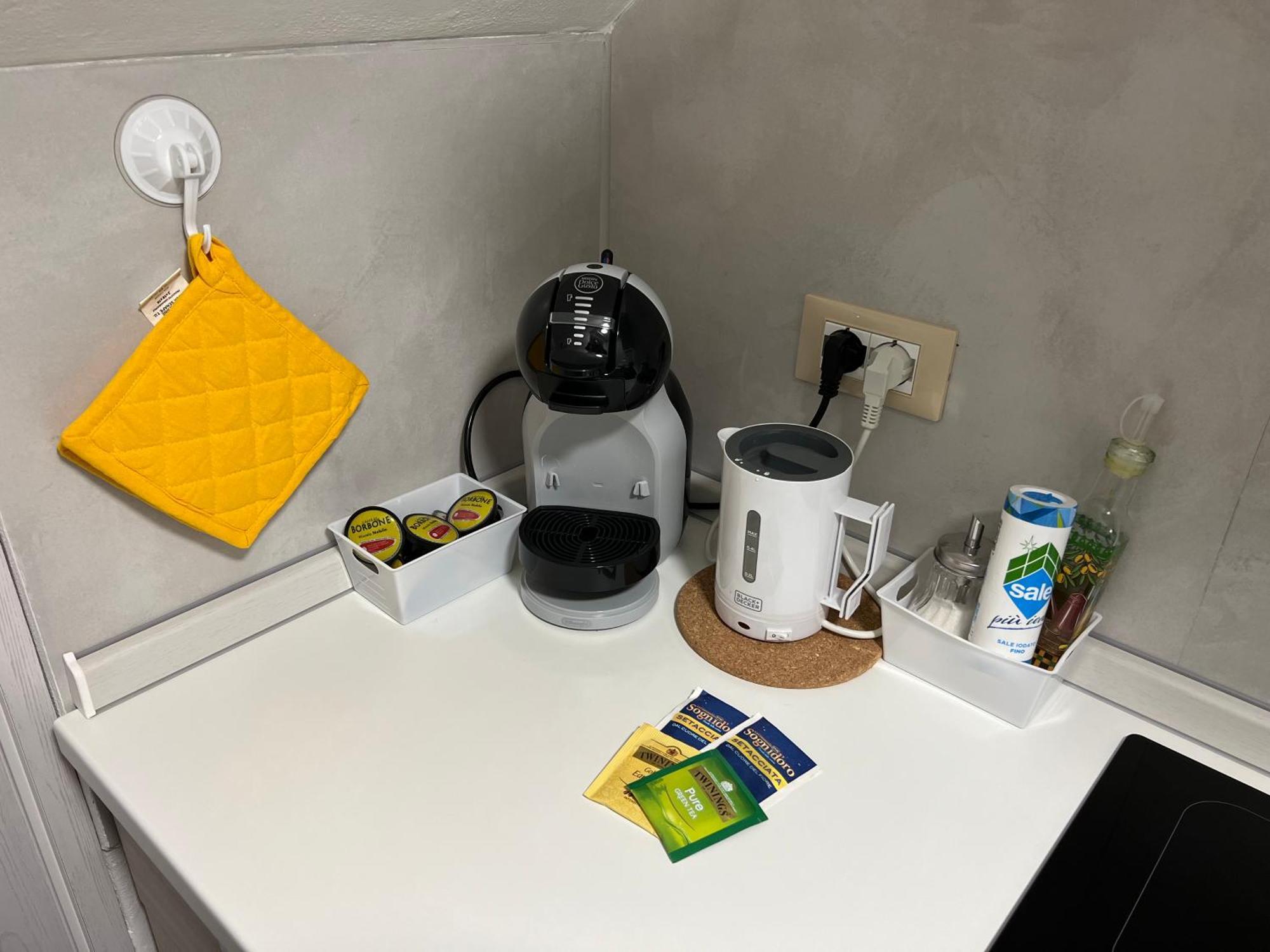Al 106 Apartment Free Wi-Fi 5 Min Dalla Stazione プラート エクステリア 写真