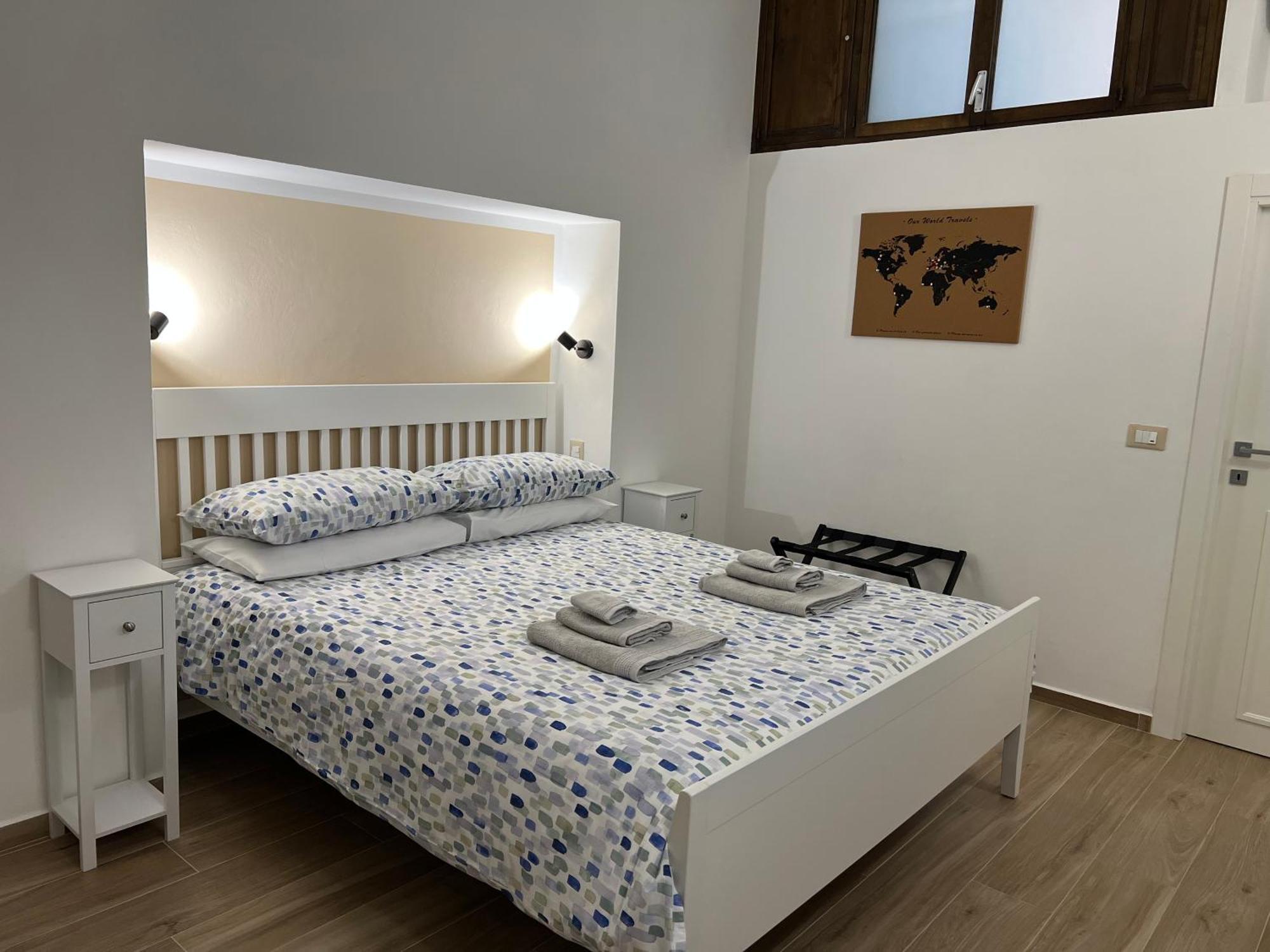 Al 106 Apartment Free Wi-Fi 5 Min Dalla Stazione プラート エクステリア 写真